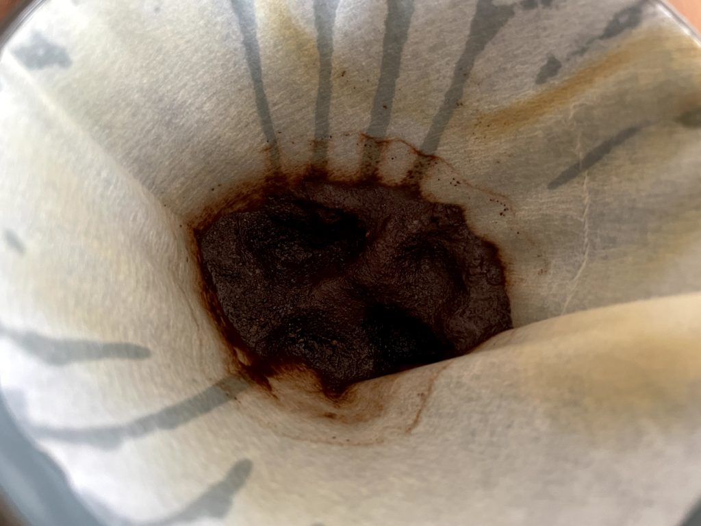 OXOオートドリップコーヒーメーカーの抽出後の粉